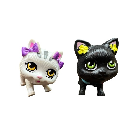 Other - Lot Of‎ 2 Love Diana Articulated Miniature Cats